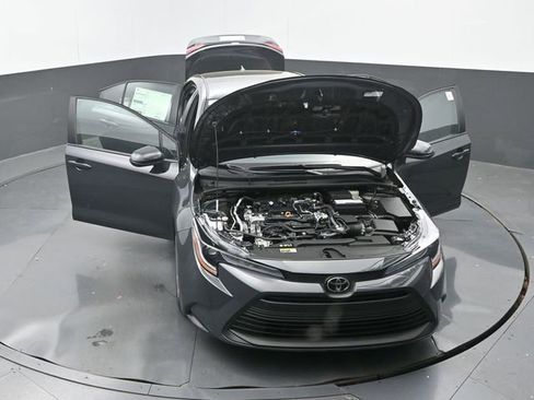 New 2026 Toyota Corolla LE FWD image 32