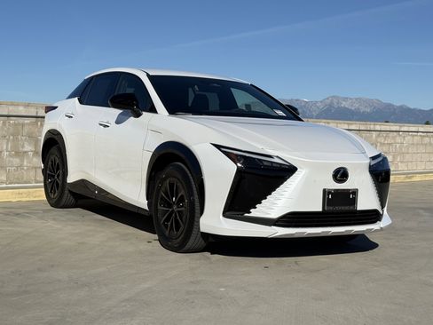 New 2026 Lexus RZ 350e 2WD image 2