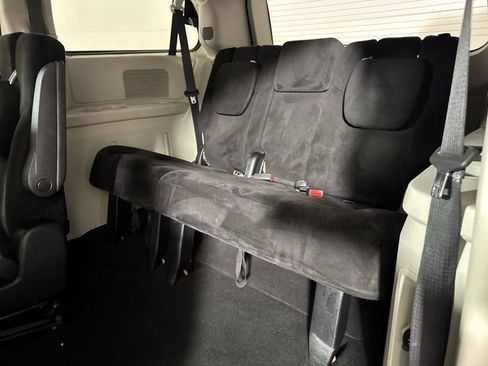 Used 2014 Dodge Grand Caravan American Value Package w/ UConnect Hands-Free Group image 22