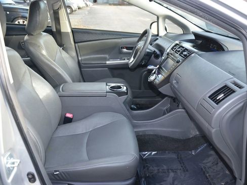 Used 2013 Toyota Prius V Three image 10