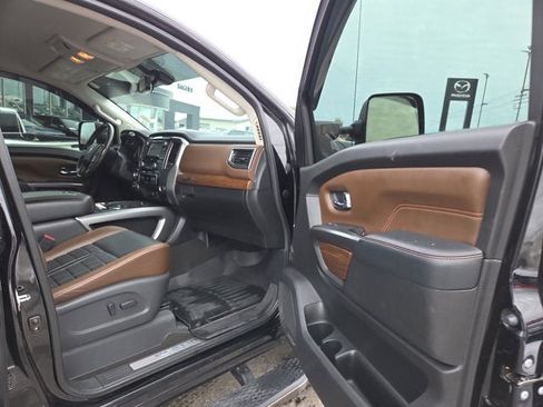 Used 2018 Nissan Titan Platinum Reserve w/ Platinum Utility Package image 12