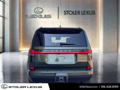 Used 2025 Lexus GX 550 w/ Accessory Package (2T) AWD/4WD image 4