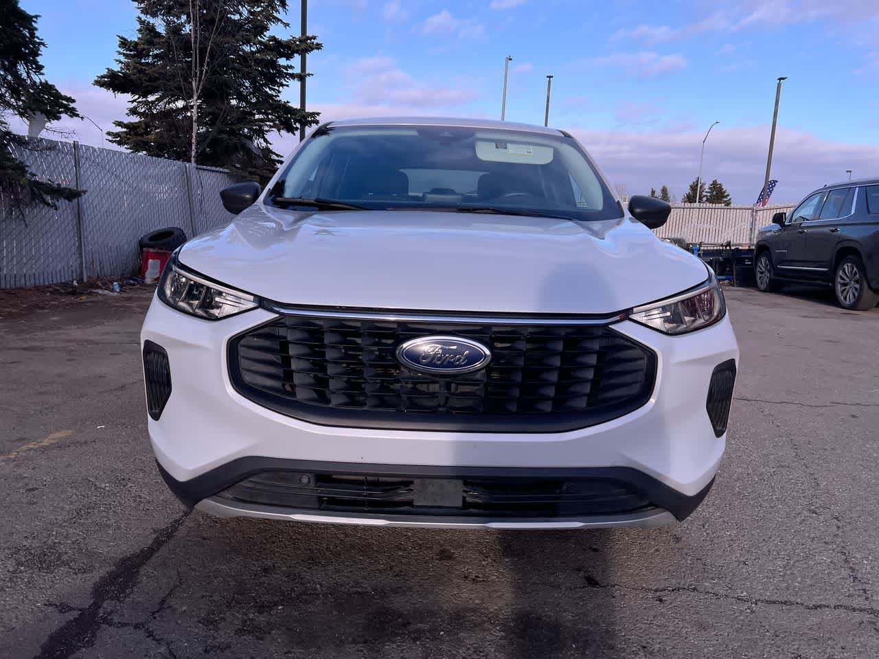 Used 2025 Ford Escape Active AWD/4WD image 29