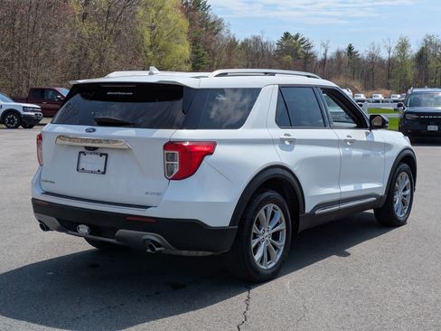 Used 2023 Ford Explorer Limited w/ Limited Technology Package image 3