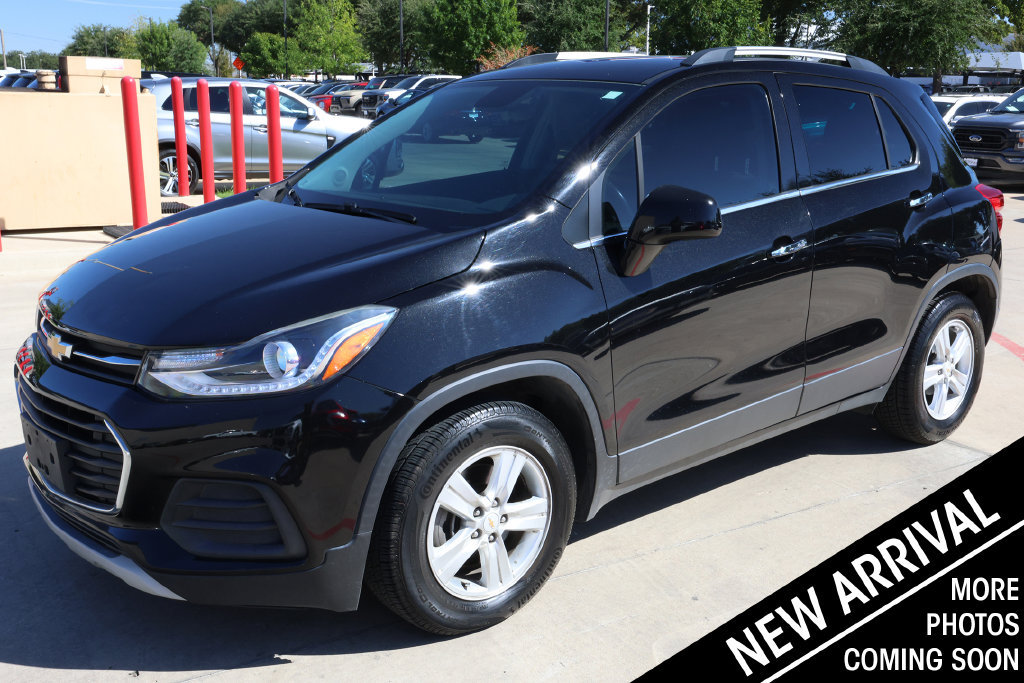 Used 2019 Chevrolet Trax LT w/ LT Convenience Package FWD image 1