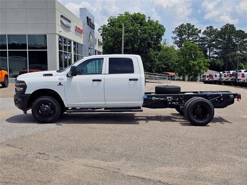New 2026 RAM 3500 Tradesman AWD/4WD image 34