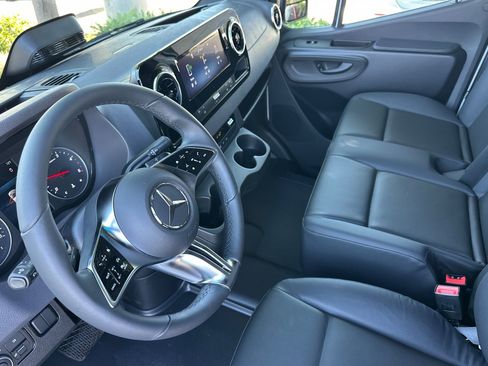 New 2026 Mercedes-Benz Sprinter 2500 image 10