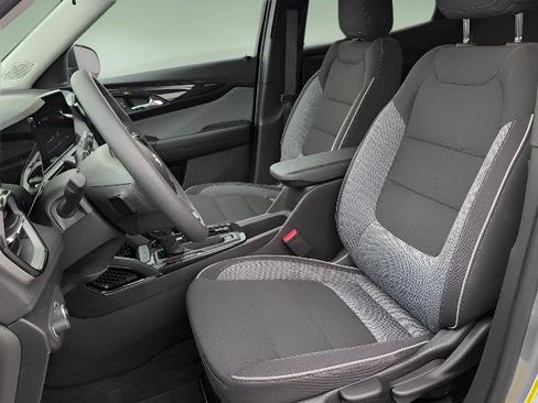 Used 2025 Chevrolet TrailBlazer LS w/ LS Convenience Package FWD image 10