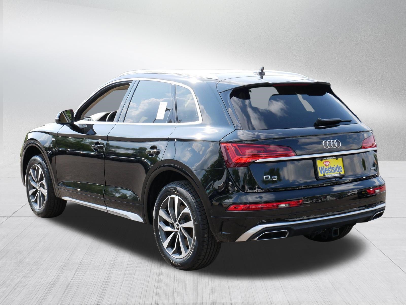 Used 2023 Audi Q5 2.0T Prestige w/ Prestige Package AWD/4WD image 5