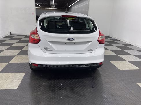 Used 2014 Ford Focus SE w/ SE Sport Package image 3