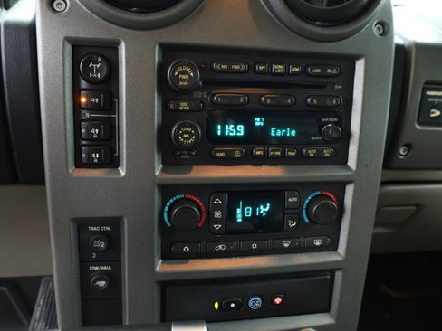 Used 2003 HUMMER H2 w/ Preferred Equipment Group image 7