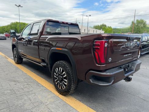 Used 2024 GMC Sierra 3500 Denali Ultimate AWD/4WD image 6