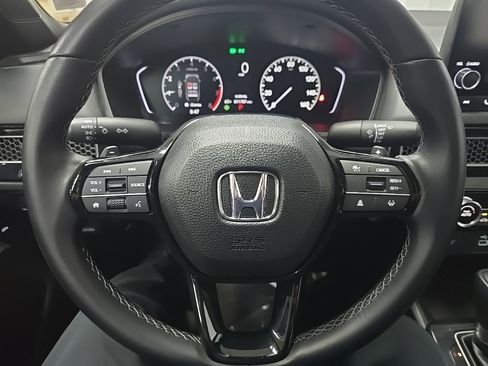Used 2023 Honda Civic Sport image 18