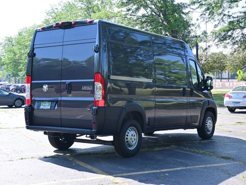 New 2025 RAM ProMaster 1500 w/ Safety Group FWD image 9