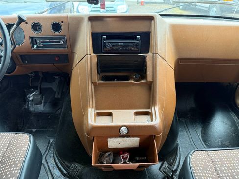Used 1990 Chevrolet G30 Heavy-Duty Extended Sportvan RWD image 24