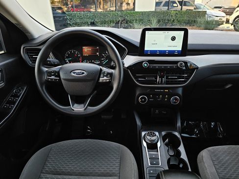 Used 2022 Ford Escape SE image 21