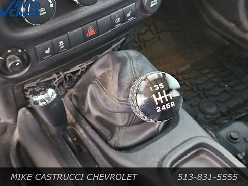 Used 2016 Jeep Wrangler Unlimited Rubicon AWD/4WD image 20