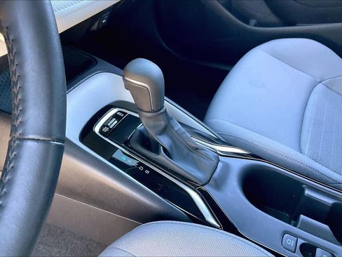 Used 2025 Toyota Corolla SE image 17