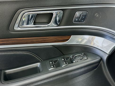 Used 2017 Ford Explorer Limited AWD/4WD image 15