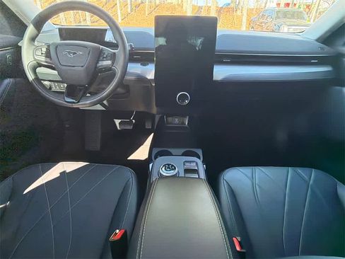 Used 2022 Ford Mustang Mach-E Select image 19