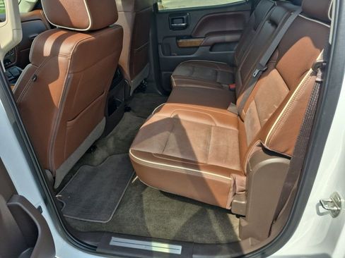 Used 2018 Chevrolet Silverado 1500 High Country image 25
