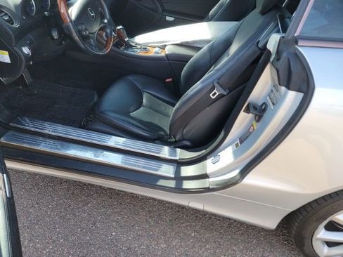 Used 2007 Mercedes-Benz SL 550 w/ Premium Pkg I image 9