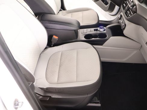 Used 2024 Ford Escape Active image 12