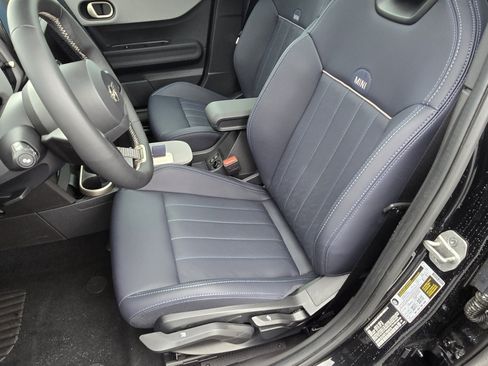 Used 2026 MINI Cooper 4-Door Hardtop FWD image 22