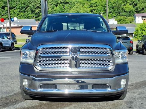 Used 2018 RAM 1500 Laramie AWD/4WD image 10