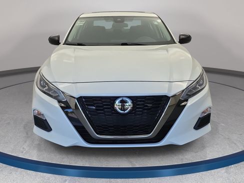 Certified 2021 Nissan Altima 2.5 SR w/ SR Premium Package FWD image 2