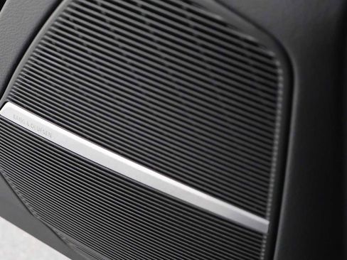 Used 2025 Audi Q8 Premium Plus w/ Premium Plus Package image 17