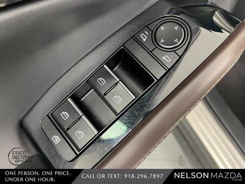 Used 2022 MAZDA CX-30 AWD 2.5 S w/ Premium Package image 19