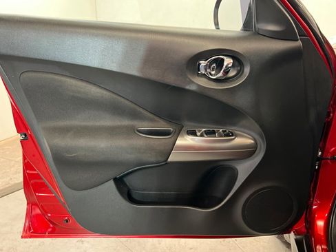 Used 2012 Nissan Juke SL FWD image 14