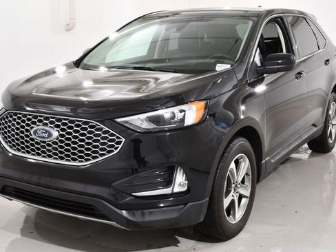 Used 2024 Ford Edge SEL w/ Convenience Package image 2