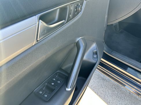 Used 2019 Volkswagen Passat 2.0T Wolfsburg image 10