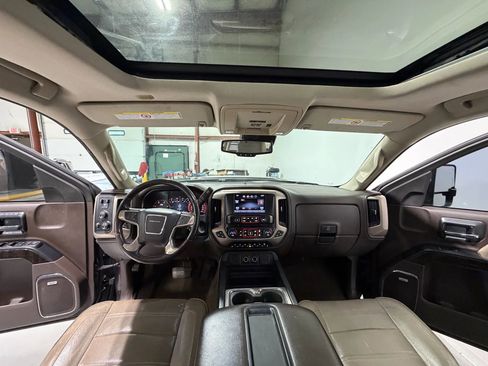 Used 2015 GMC Sierra 2500 Denali w/ Duramax Plus Package image 14