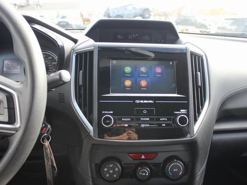 Used 2019 Subaru Impreza 2.0i image 4