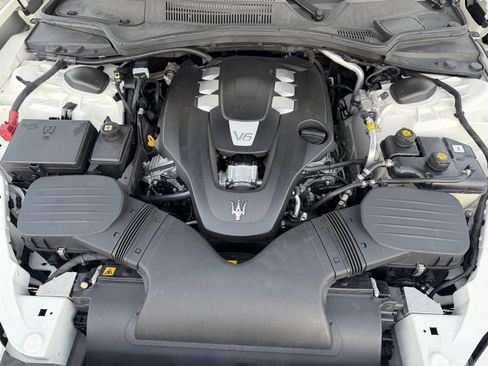 Used 2015 Maserati Ghibli image 22