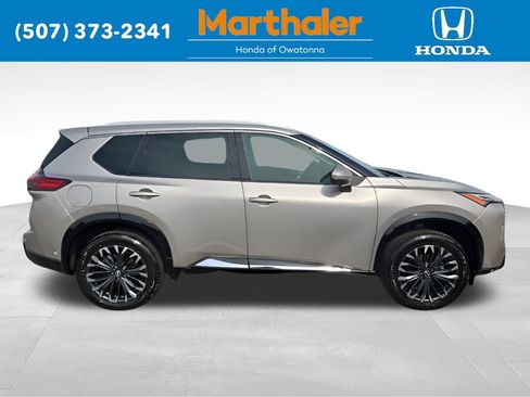 Used 2026 Nissan Rogue Platinum w/ Platinum Premium Package AWD/4WD image 6