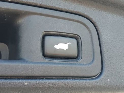 Used 2022 Honda Pilot Black Edition image 9