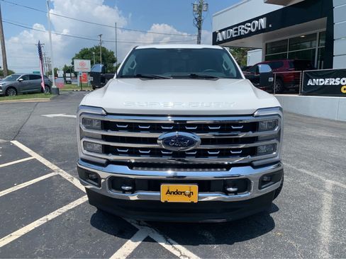 Used 2023 Ford F250 Lariat w/ Chrome Package AWD/4WD image 2