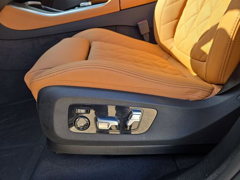 New 2026 BMW X5 xDrive40i w/ Executive Package image 17