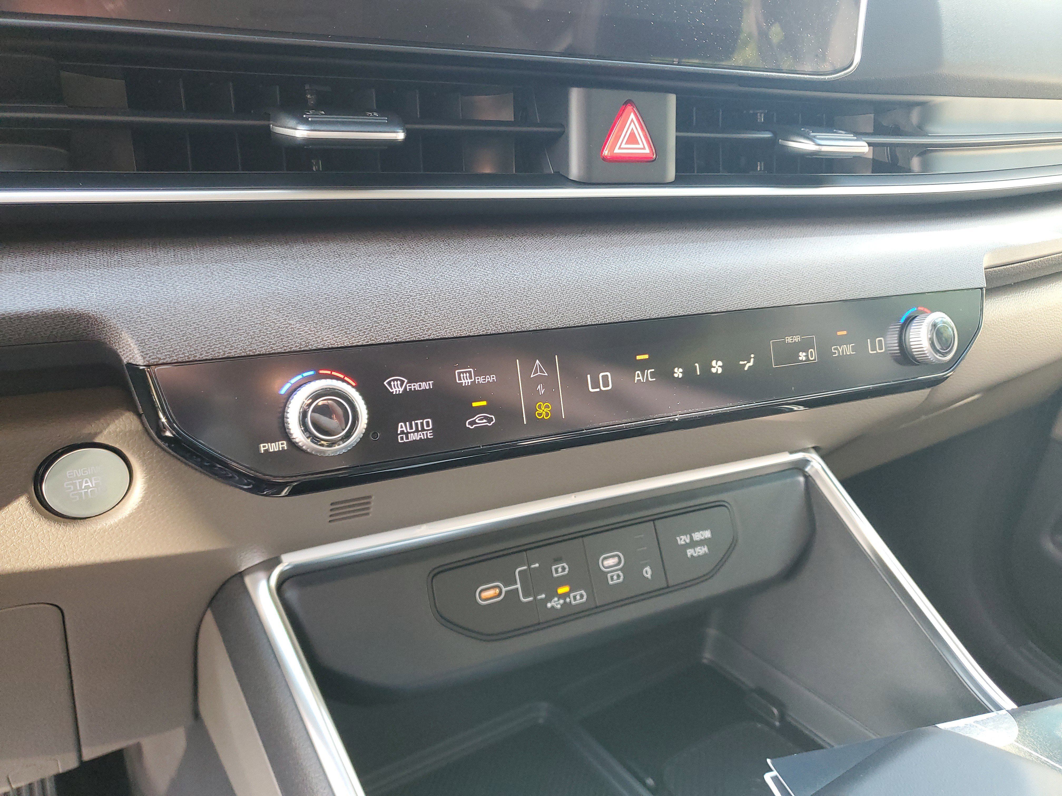 New 2026 Kia Carnival EX FWD image 18