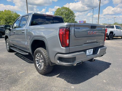Used 2021 GMC Sierra 1500 AT4 w/ AT4 Value Package AWD/4WD image 4