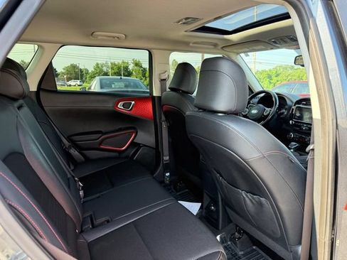 Used 2020 Kia Soul GT-Line Turbo FWD image 17