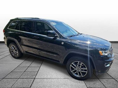 Used 2020 Jeep Grand Cherokee Laredo w/ Quick Order Package 2BN North AWD/4WD image 3