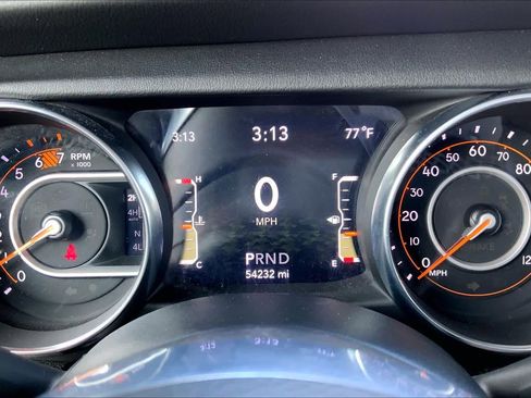 Used 2020 Jeep Wrangler Unlimited Sahara image 26