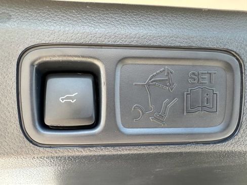 Used 2022 Lincoln Navigator Reserve image 17