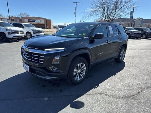Certified 2025 Chevrolet Equinox LT image 3