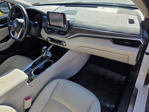 Used 2022 Nissan Altima 2.5 Platinum image 9